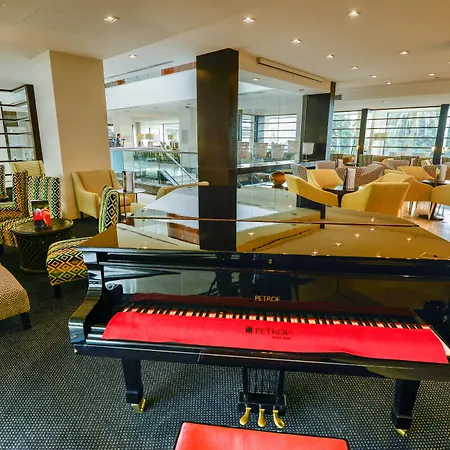 Отель Azoris Royal Garden - Leisure & Conference 4*